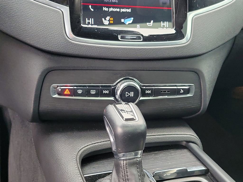 Used 2020 Volvo XC90 T6 Momentum image 28