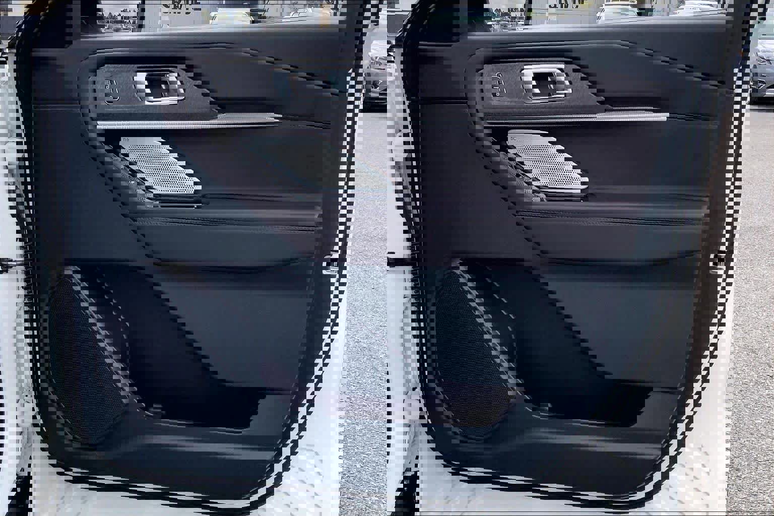 Certified 2025 Ford Explorer Platinum AWD/4WD image 23