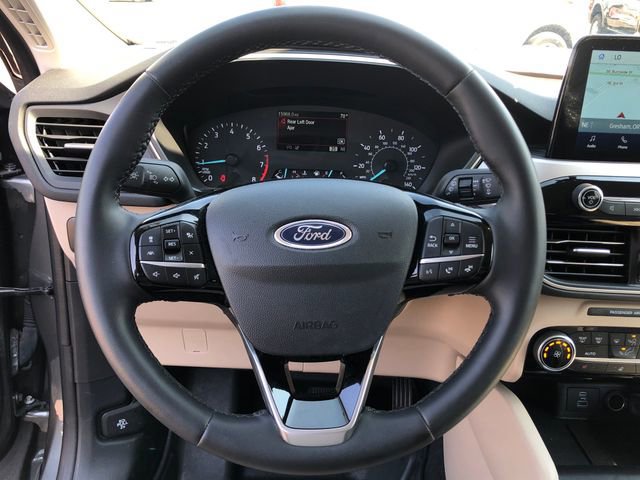 Certified 2022 Ford Escape SE w/ Cold Weather Package image 13