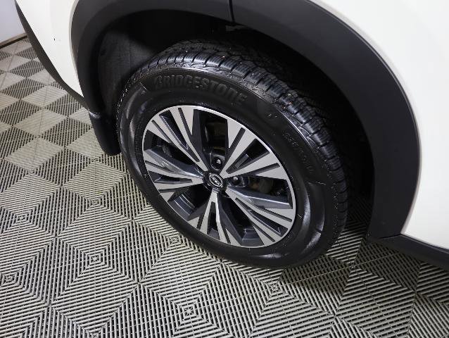 Used 2023 Nissan Rogue SV w/ SV Premium B Package AWD/4WD image 32