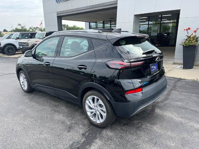 Used 2023 Chevrolet Bolt EUV LT w/ Driver Confidence Package FWD image 4