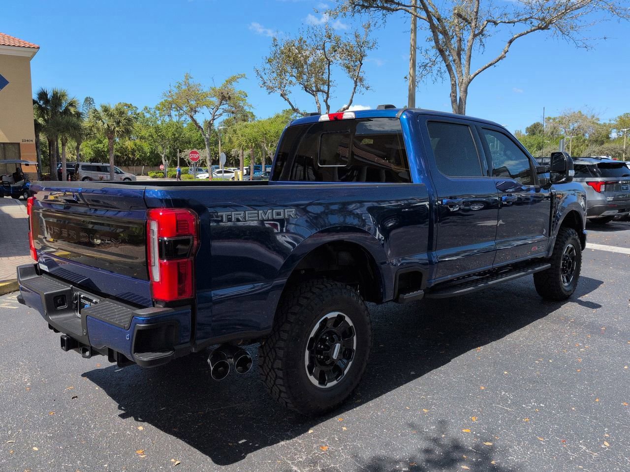 Certified 2026 Ford F250 Platinum w/ Tremor Off-Road Package image 5
