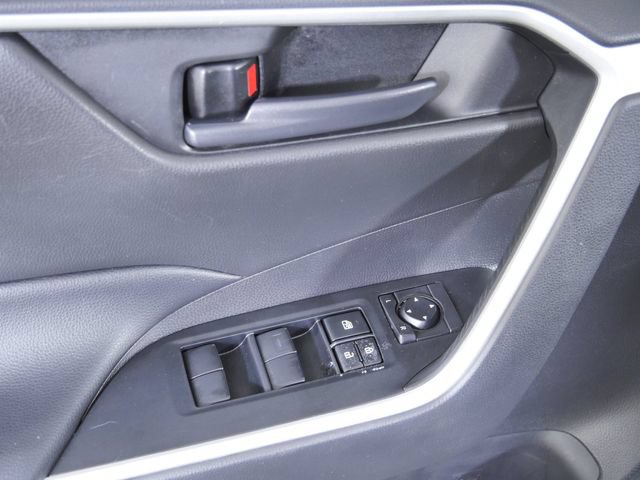 Used 2021 Toyota RAV4 LE w/ Carpet Mat Package (TMS) FWD image 19