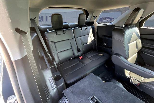 Certified 2023 Ford Explorer XLT w/ Equipment Group 202A AWD/4WD image 29