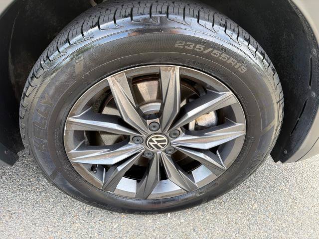 Used 2023 Volkswagen Tiguan SE FWD image 25