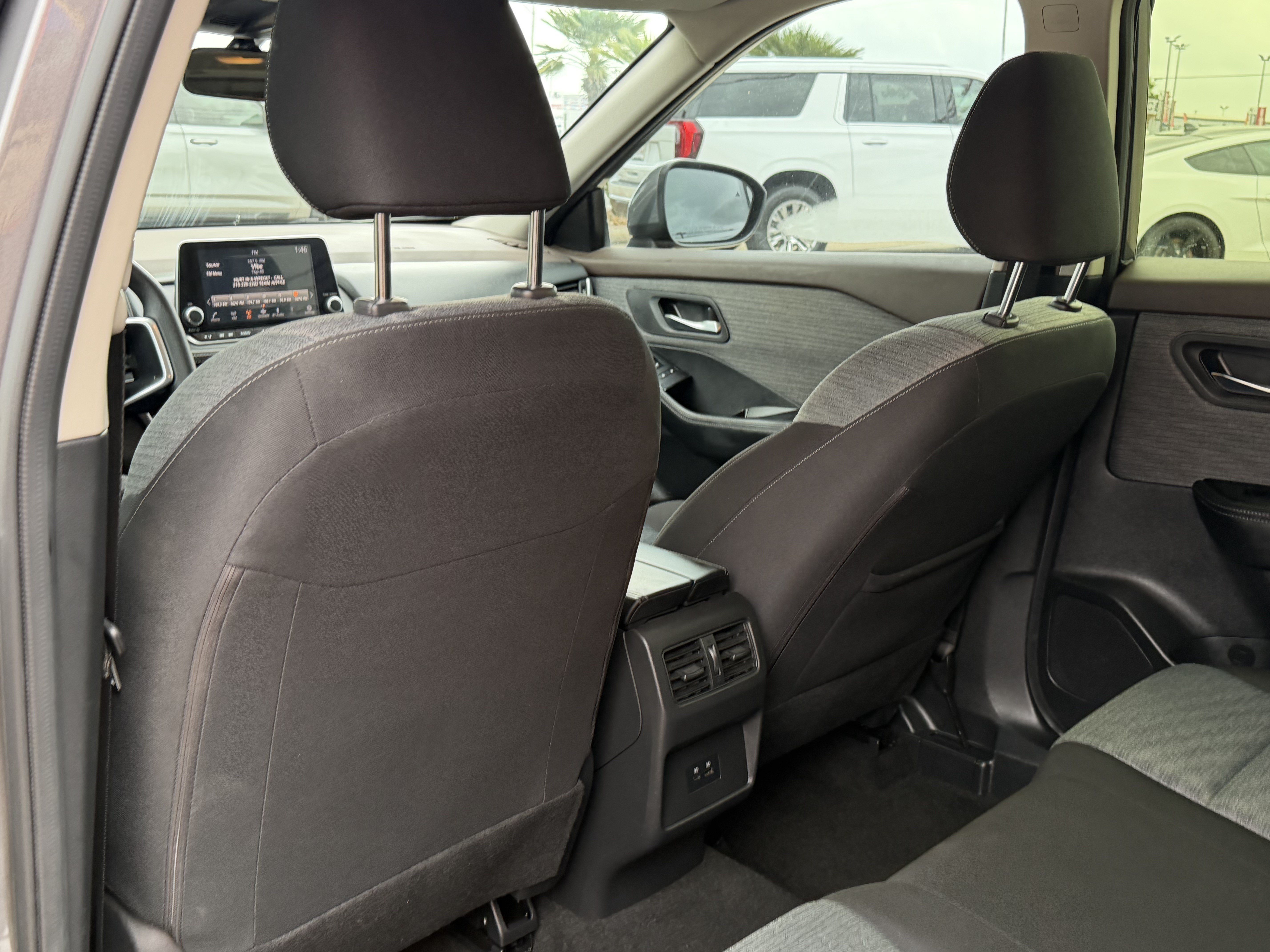Used 2023 Nissan Rogue SV FWD image 12