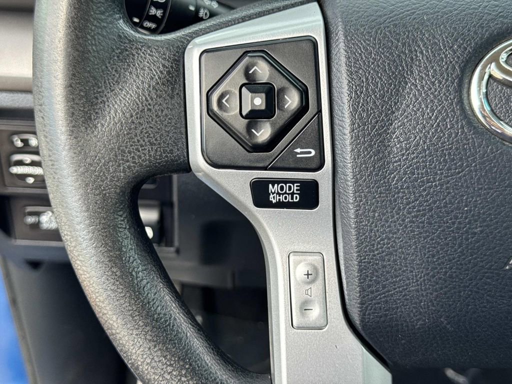 Used 2017 Toyota Tundra SR5 w/ SR5 Upgrade Package image 10