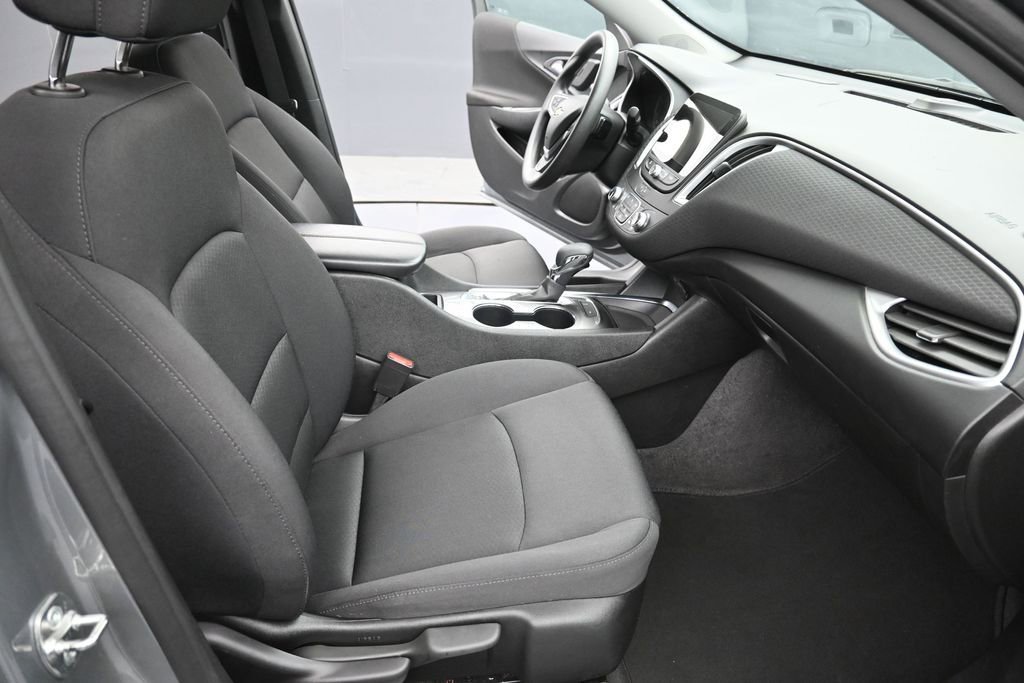 Used 2024 Chevrolet Malibu LT FWD image 19