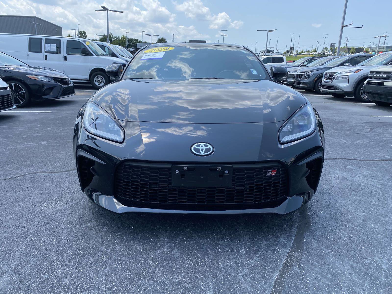 Used 2024 Toyota GR86 Premium w/ Performance Package RWD image 2
