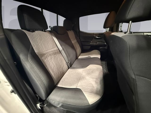 Used 2023 Toyota Tacoma TRD Off-Road w/ Technology Package AWD/4WD image 18