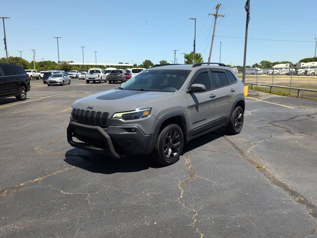 Used 2020 Jeep Cherokee Latitude AWD/4WD image 3