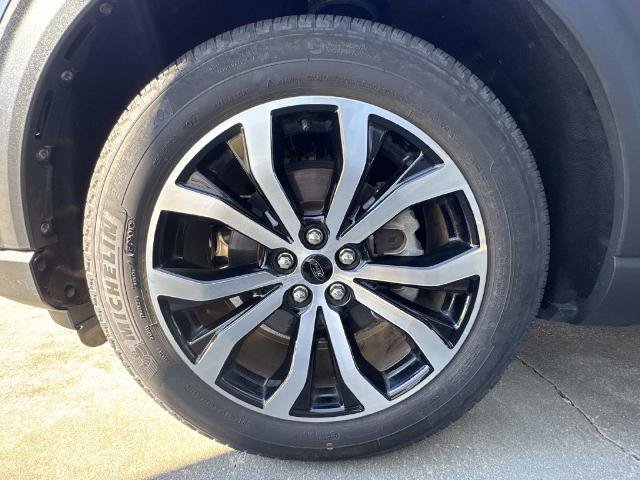 Certified 2025 Ford Explorer ST-Line w/ Premium Package RWD image 4