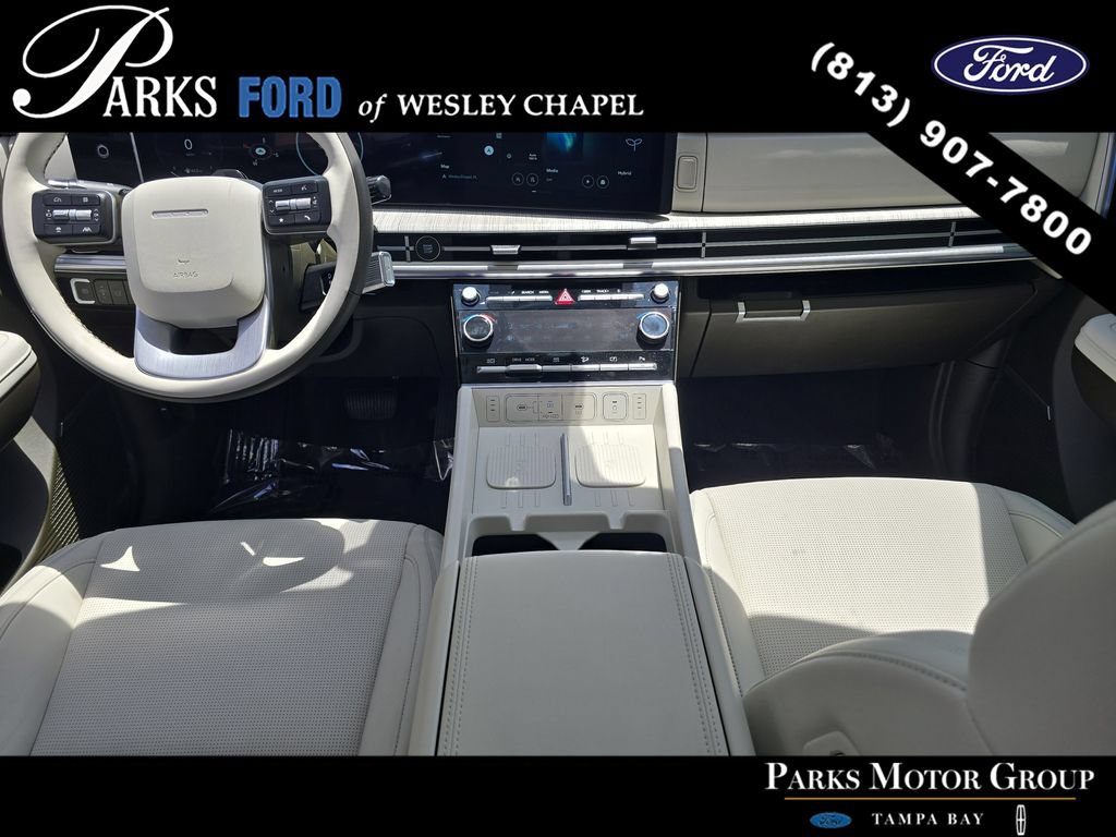 Used 2025 Hyundai Santa Fe Calligraphy AWD/4WD image 12