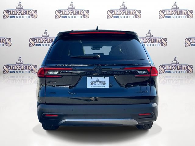 Used 2025 Toyota Grand Highlander AWD image 4