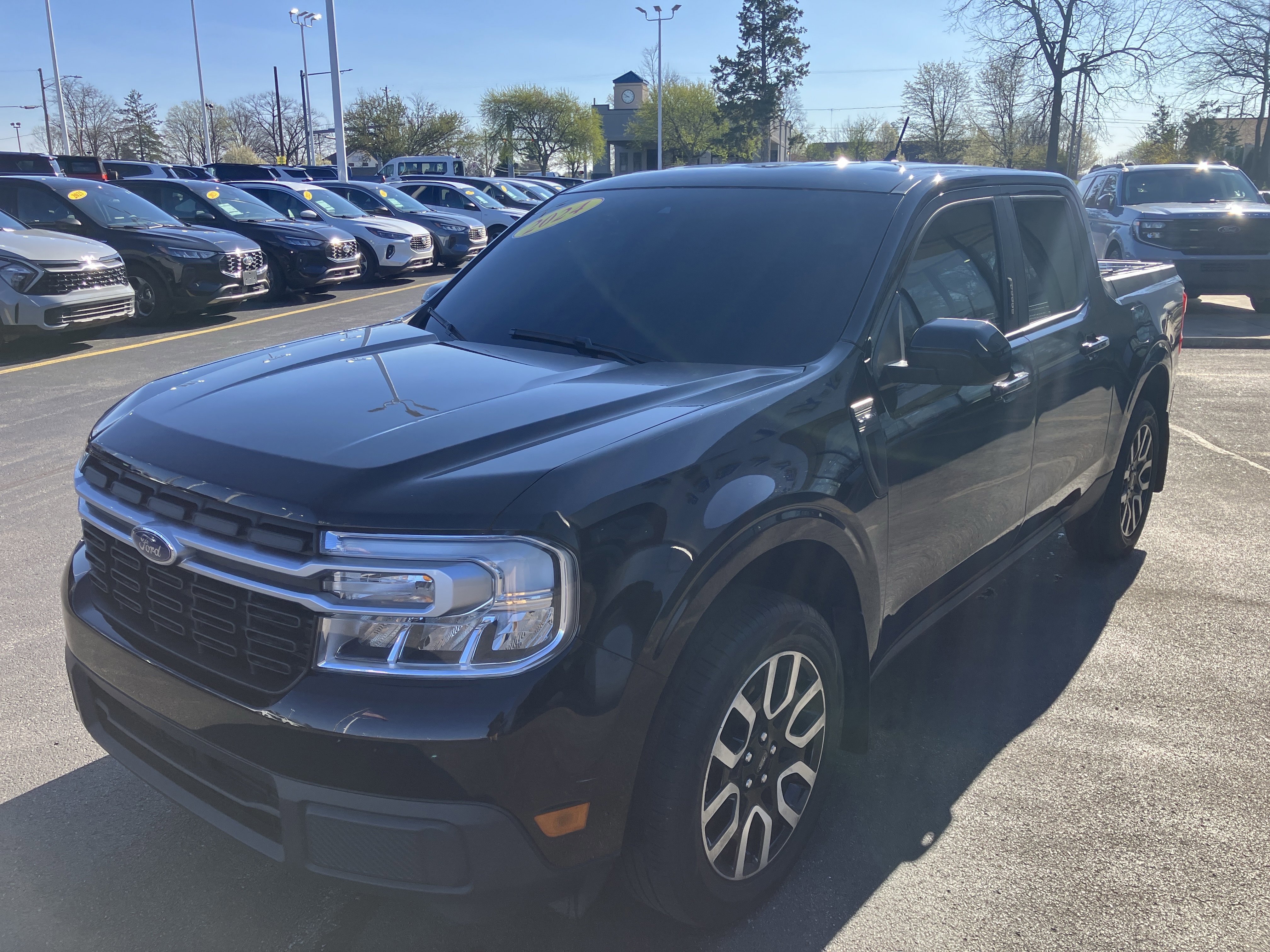 Certified 2023 Ford Maverick Lariat w/ Equipment Group 500A Standard AWD/4WD image 2