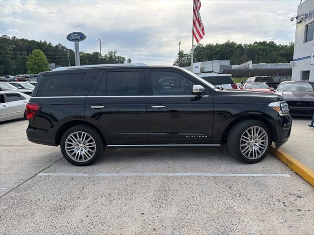 Certified 2023 Ford Expedition Platinum AWD/4WD image 4
