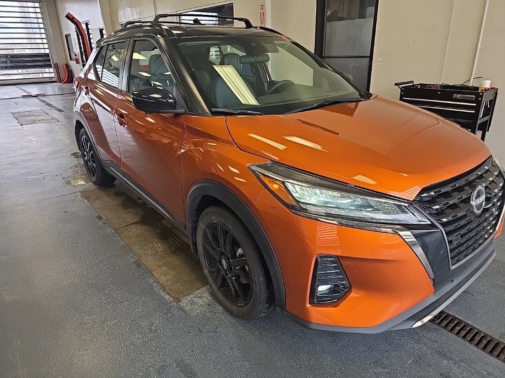 Used 2024 Nissan Kicks SR w/ SR Premium Package FWD image 1