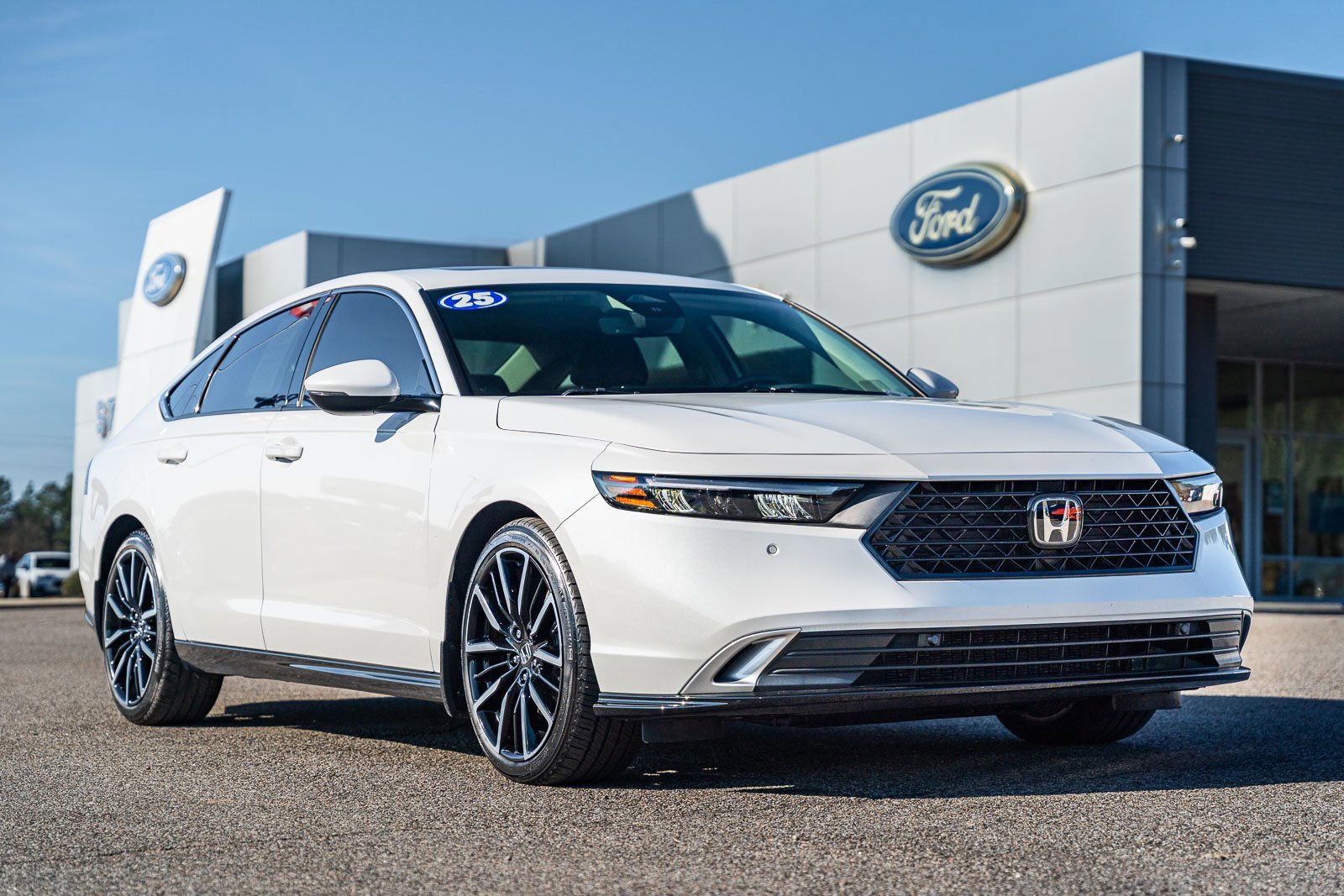 Used 2025 Honda Accord Touring image 7