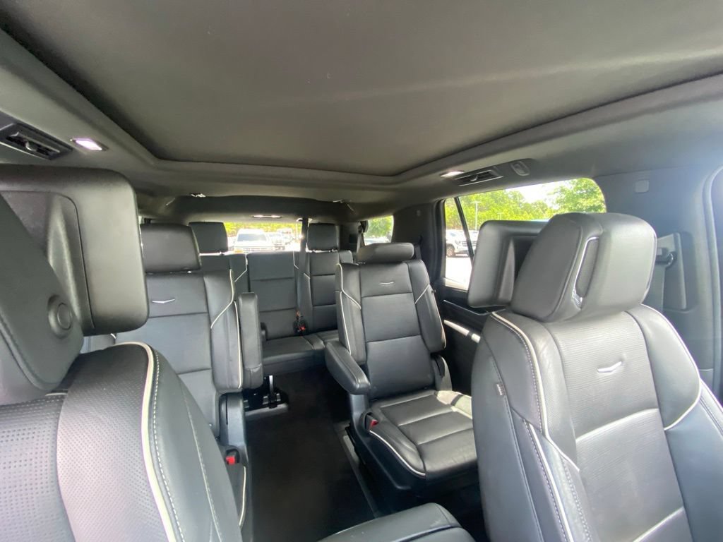 Used 2023 Cadillac Escalade Sport AWD/4WD image 32