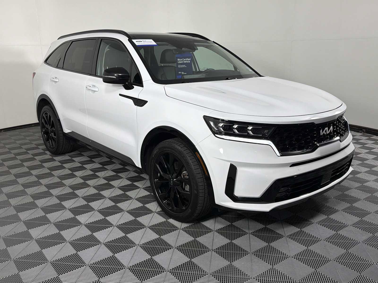 Used 2022 Kia Sorento SX