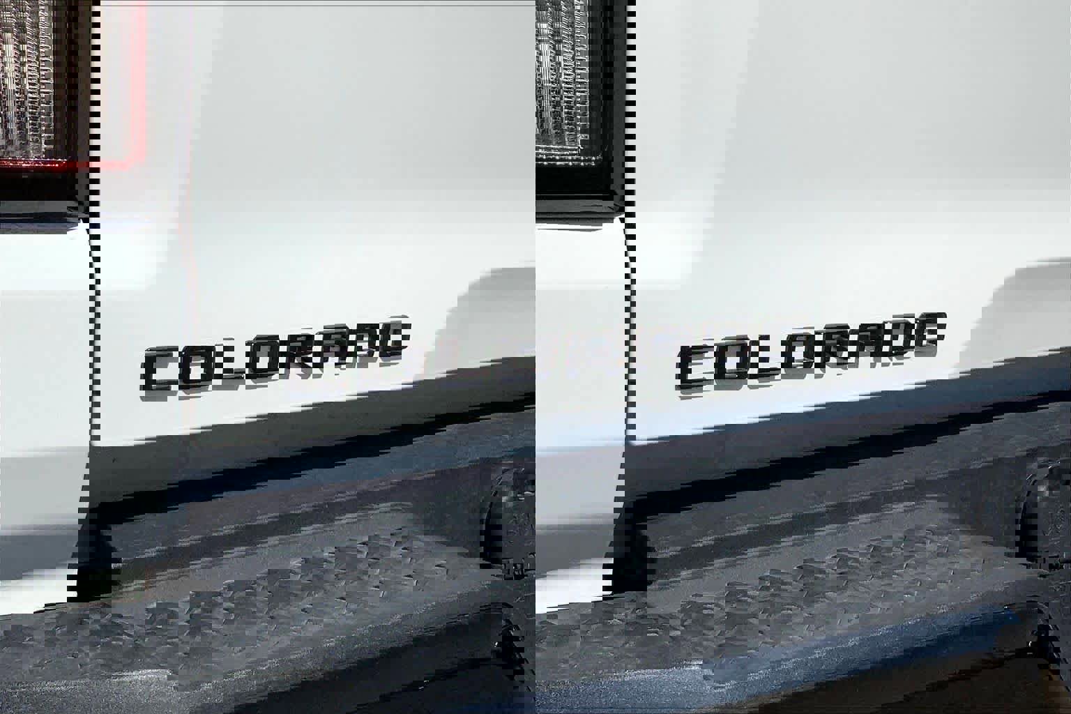 Used 2024 Chevrolet Colorado Trail Boss w/ Technology Package image 12