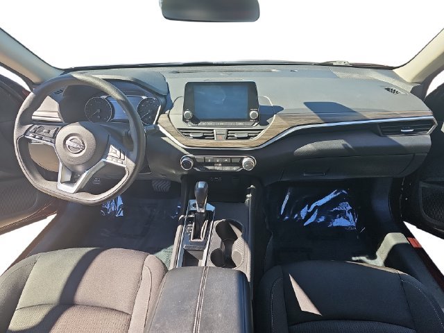 Used 2025 Nissan Altima 2.5 SV FWD image 9