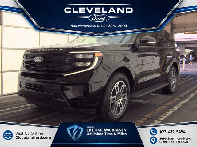 Certified 2025 Ford Expedition Active AWD/4WD image 1