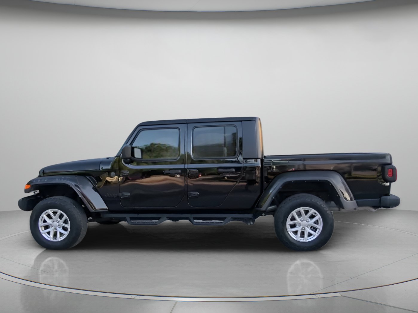 Used 2023 Jeep Gladiator Sport AWD/4WD image 14