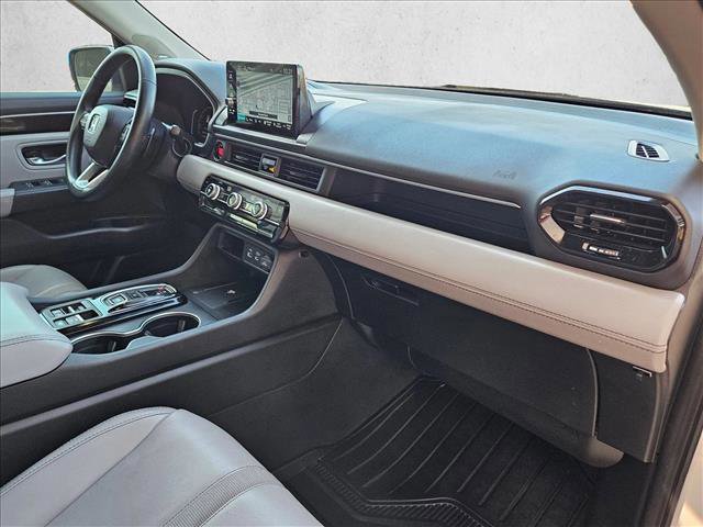 Used 2023 Honda Pilot Touring image 23