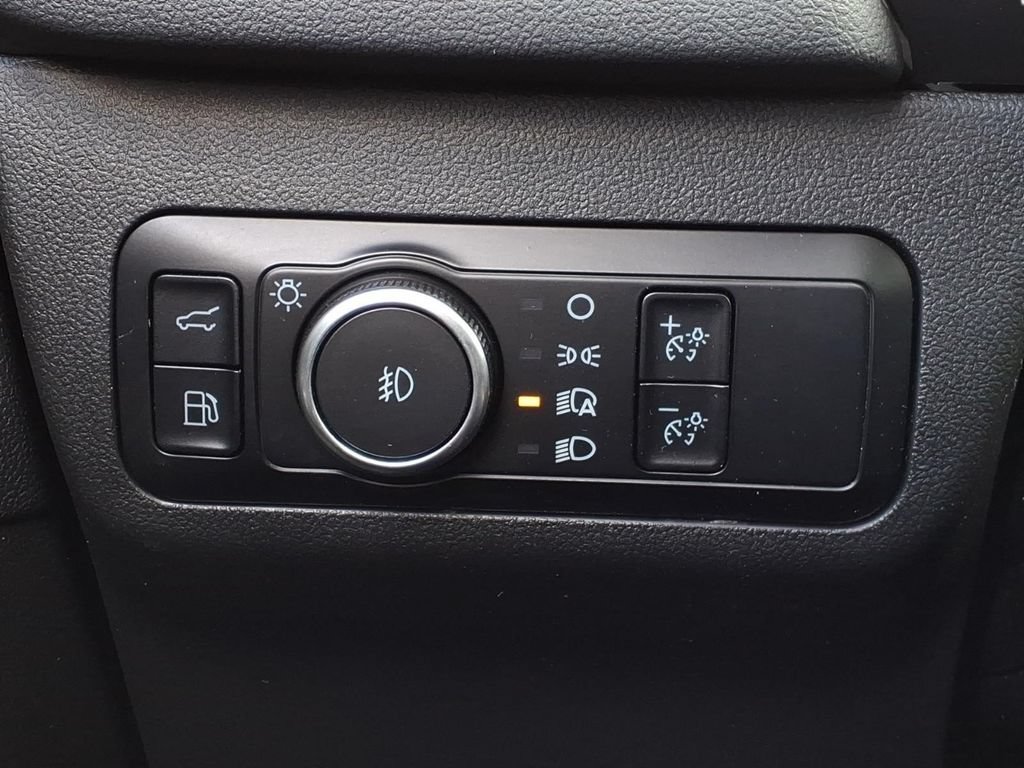 Certified 2023 Ford Escape Platinum w/ Premium Technology Package AWD/4WD image 21
