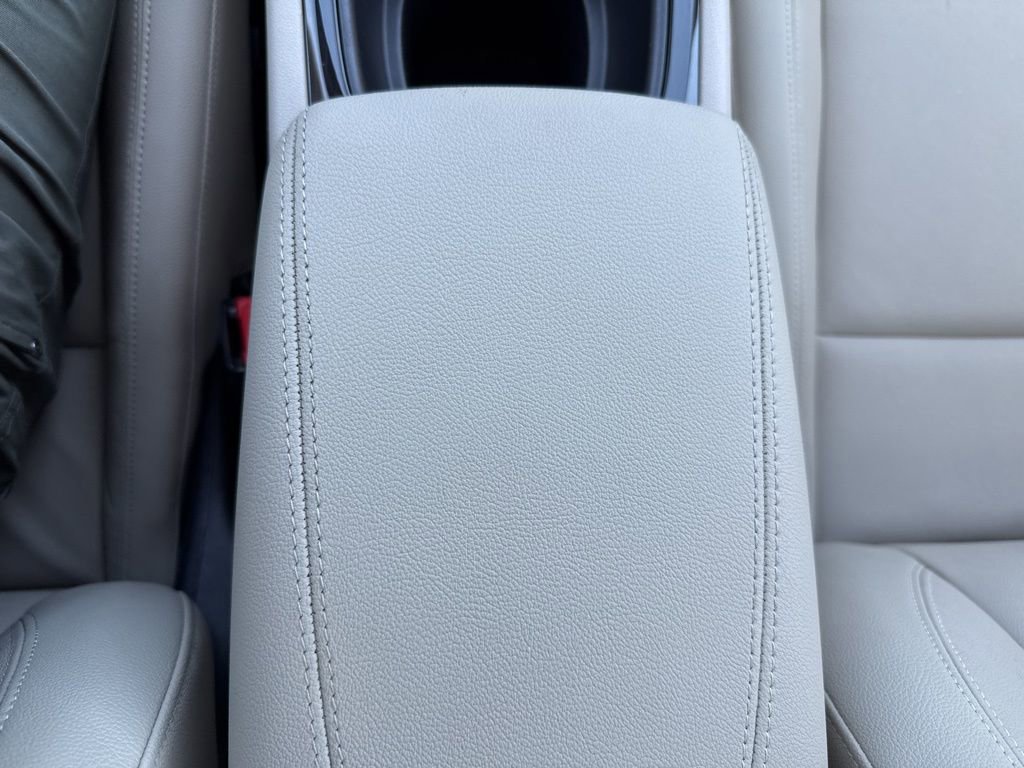 Used 2018 Buick Regal Essence w/ Sights and Sounds Package FWD image 33