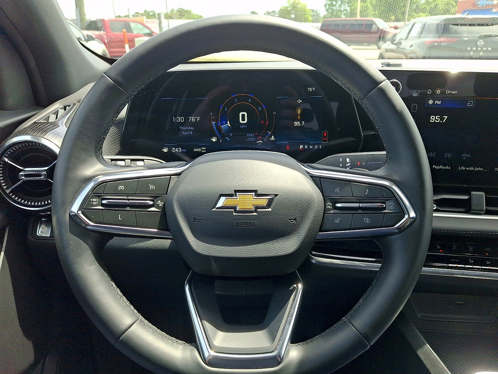 Used 2025 Chevrolet Equinox LT image 18