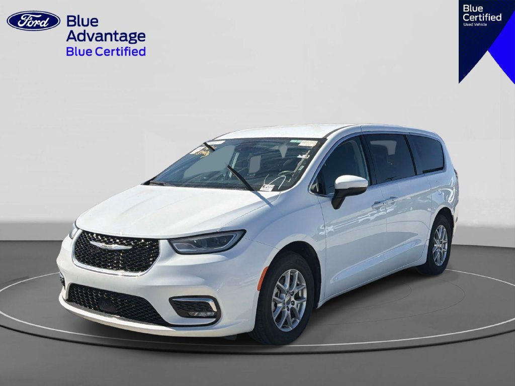 Used 2023 Chrysler Pacifica Touring-L