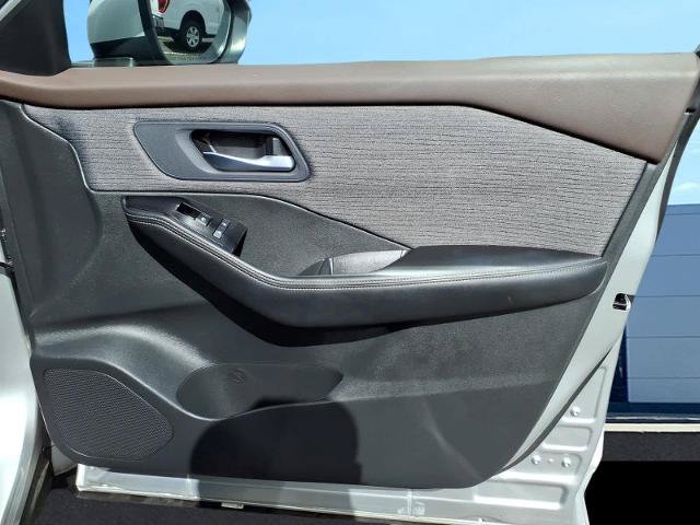 Used 2023 Nissan Rogue SV AWD/4WD image 10
