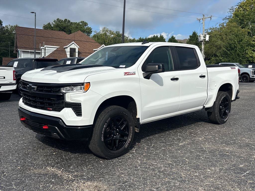 Used 2023 Chevrolet Silverado 1500 LT Trail Boss w/ Protection Package AWD/4WD image 3