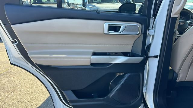 Certified 2022 Ford Explorer Limited w/ Class IV Trailer Tow Package image 16