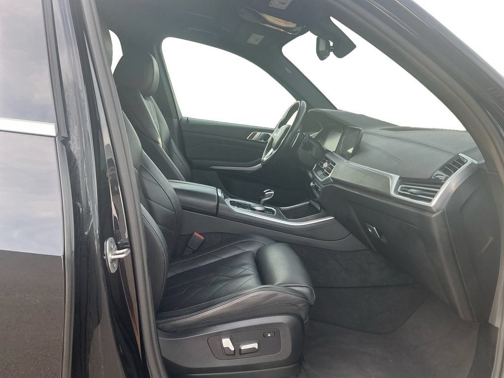 Used 2023 BMW X5 xDrive40i w/ Premium Package AWD/4WD image 22