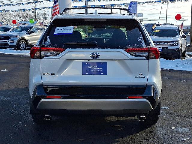Used 2023 Toyota RAV4 SE image 5