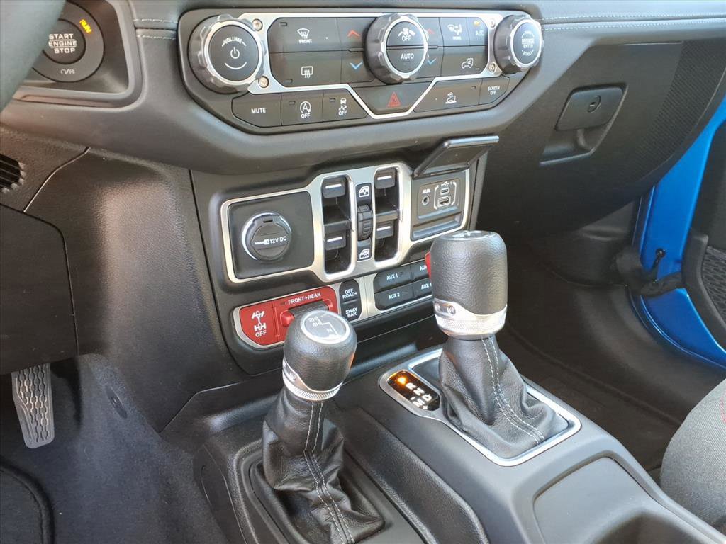 Used 2025 Jeep Wrangler Unlimited Rubicon AWD/4WD image 15
