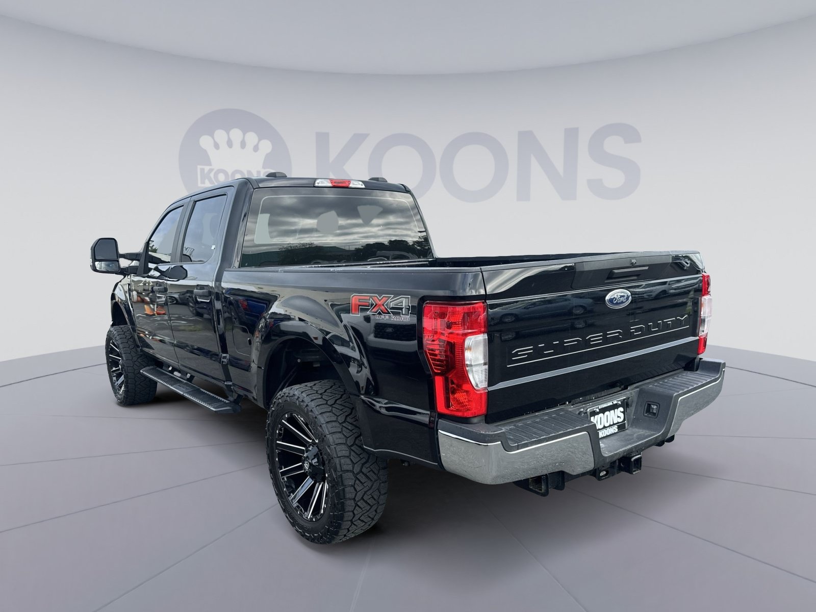 Certified 2021 Ford F250 XL w/ STX Appearance Package AWD/4WD image 8