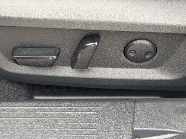 Used 2026 Nissan Rogue SL FWD image 21
