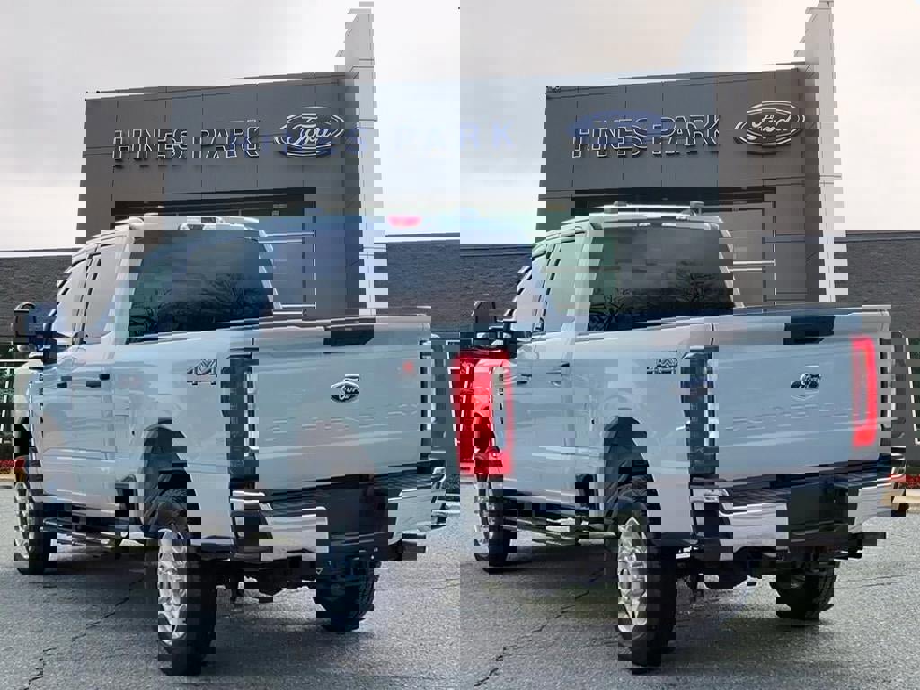 Certified 2025 Ford F250 XLT image 3