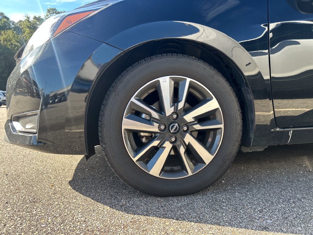 Used 2025 Nissan Versa SV FWD image 7