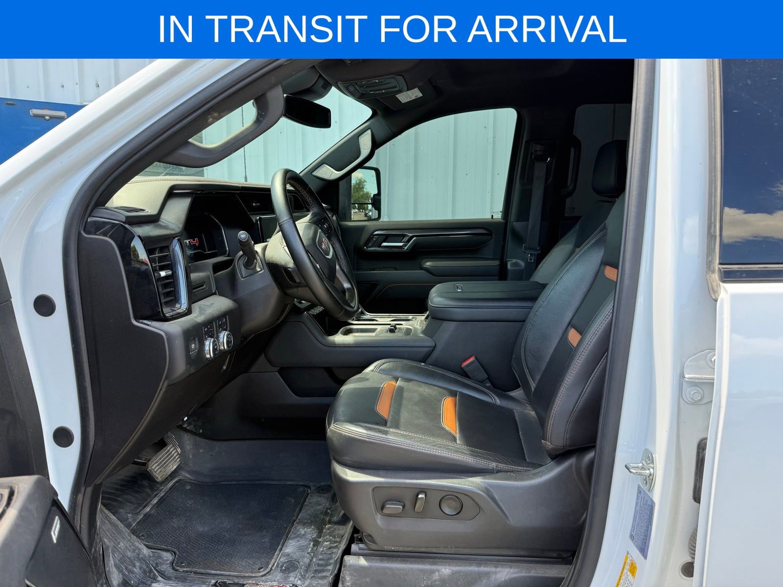 Used 2025 GMC Sierra 2500 AT4 AWD/4WD image 10