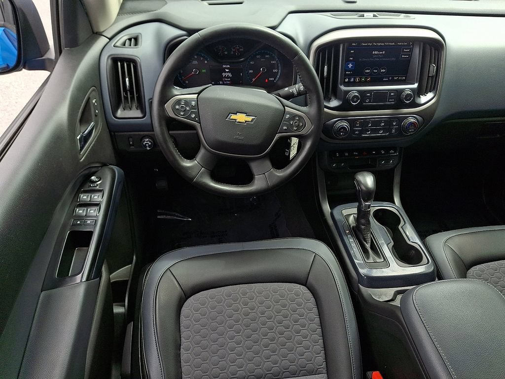 Used 2022 Chevrolet Colorado Z71 w/ Safety Package AWD/4WD image 11