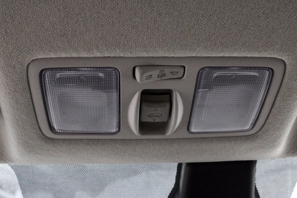 Used 2025 Hyundai Venue SEL FWD image 31