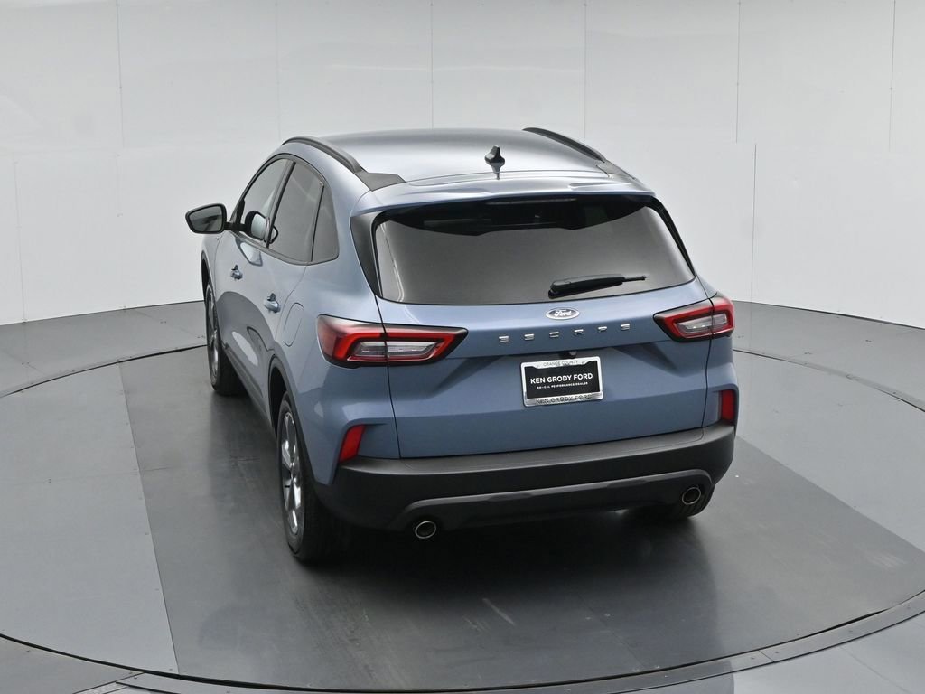 Certified 2025 Ford Escape ST-Line FWD image 43