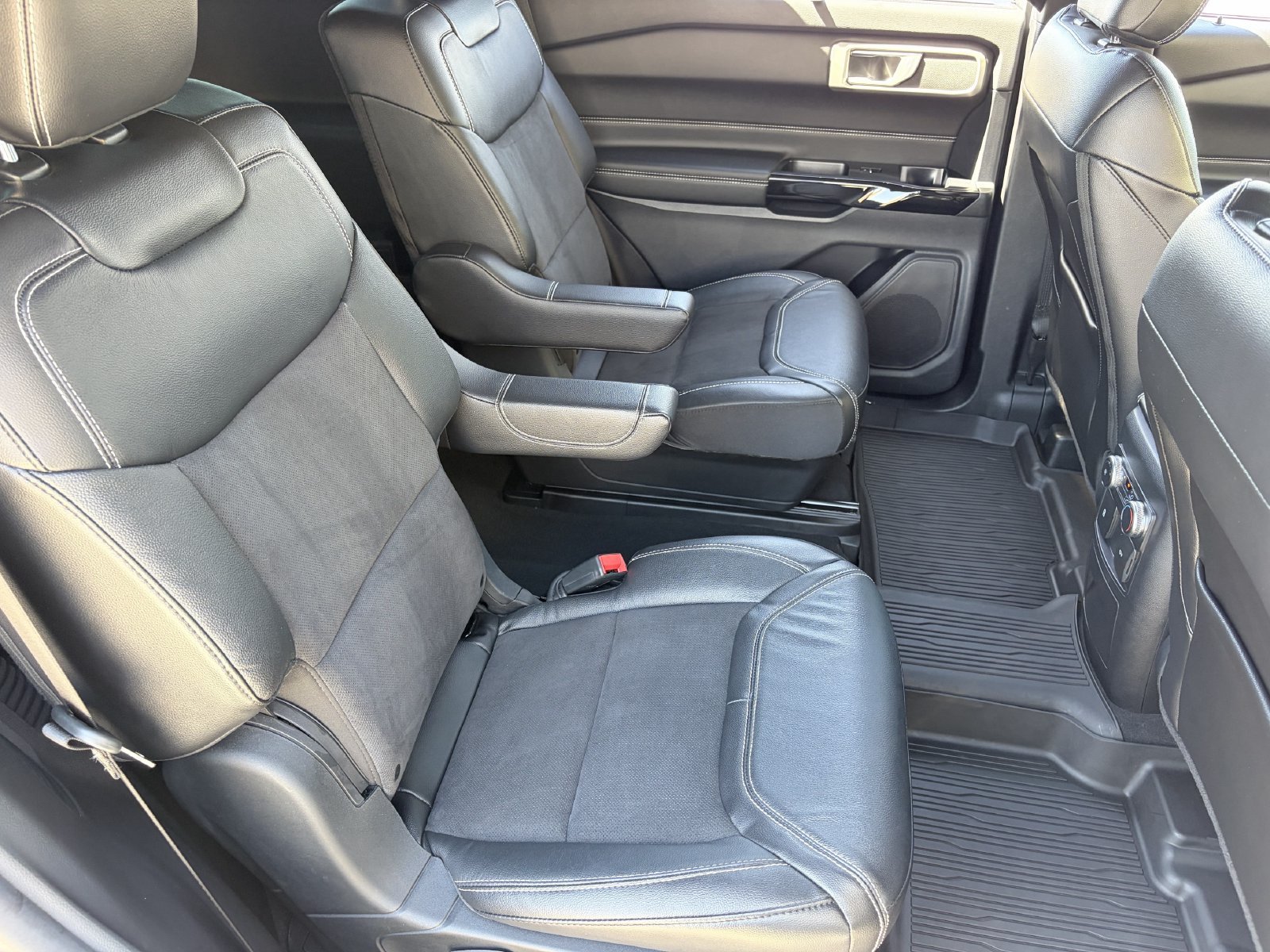 Certified 2022 Ford Explorer ST AWD/4WD image 13