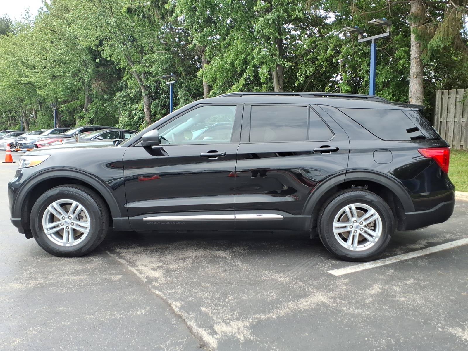 Certified 2023 Ford Explorer XLT AWD/4WD image 7