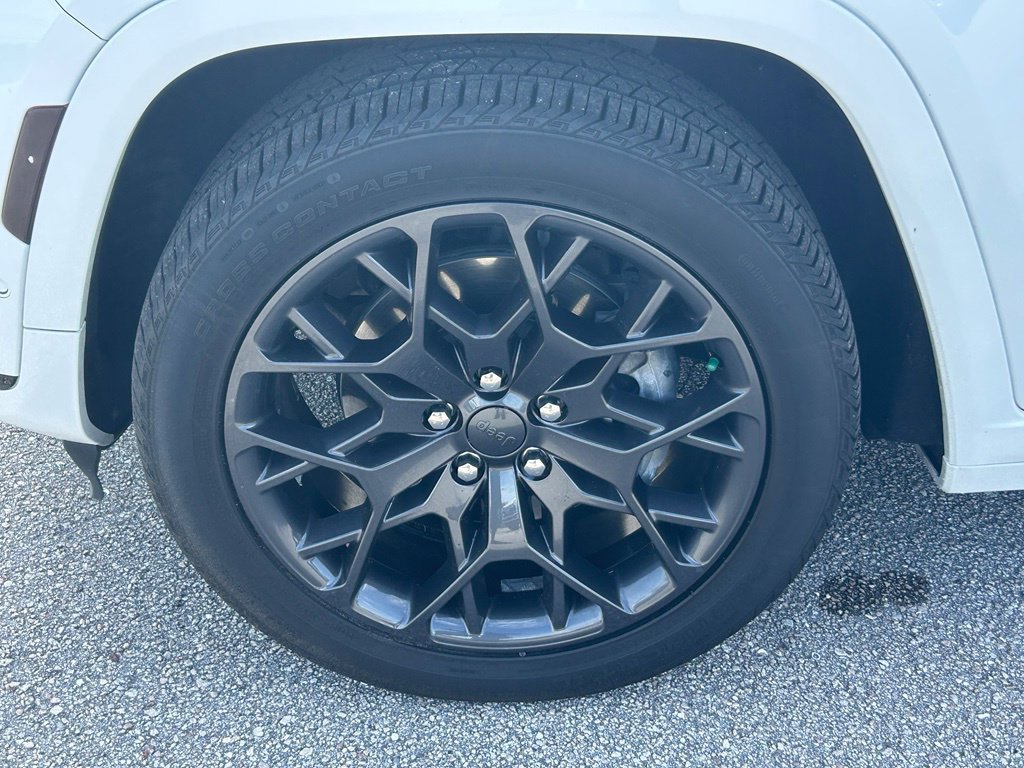 Used 2023 Jeep Grand Cherokee L Summit AWD/4WD image 19